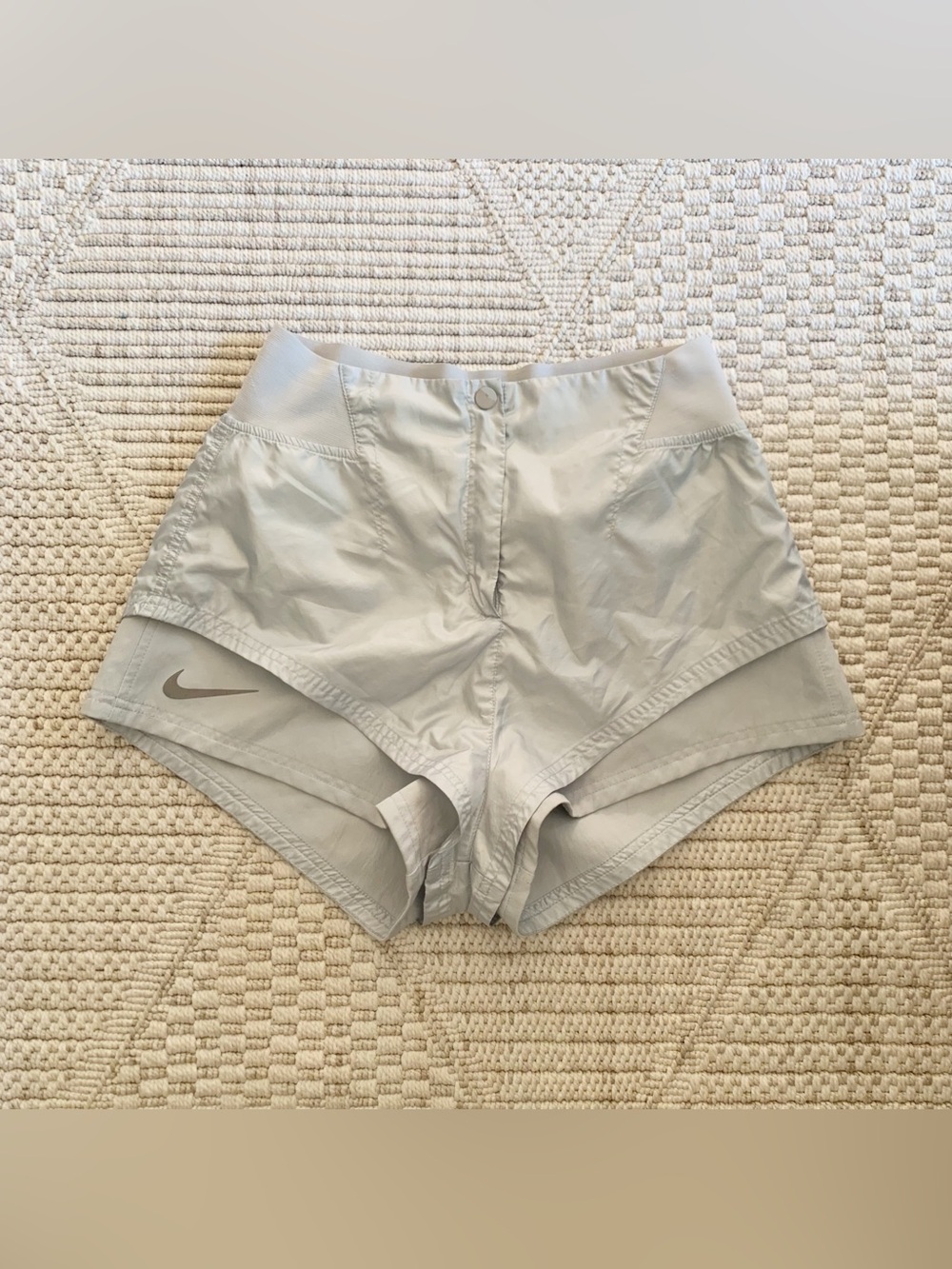 Nike City Ready 2-in-1 Running Shorts • Aura Grey • Women’s Small